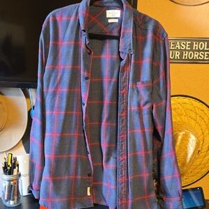 Weatherproof Vintage Luxe Flannel in Navy and Crimson